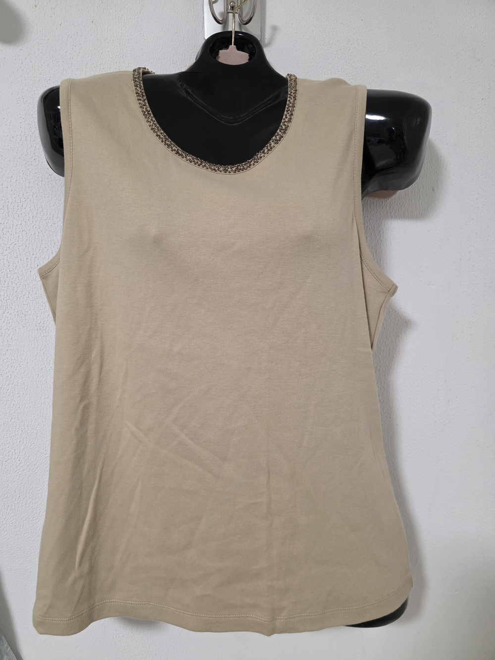 Sleeveless Crewneck Tank Top in Beige